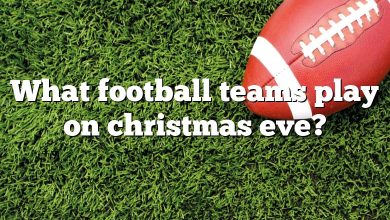 What football teams play on christmas eve?