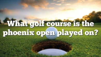 What golf course is the phoenix open played on?