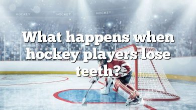 What happens when hockey players lose teeth?