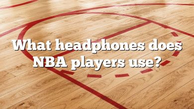 What headphones does NBA players use?