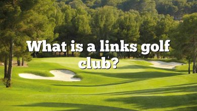 What is a links golf club?