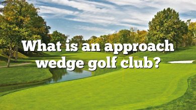 What is an approach wedge golf club?