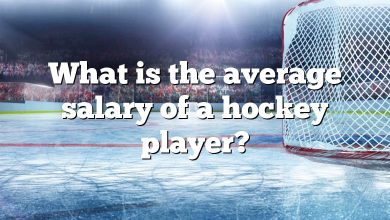 What is the average salary of a hockey player?