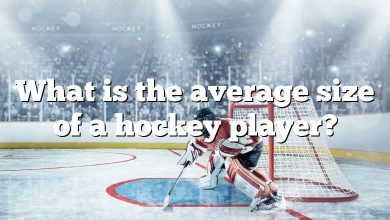 What is the average size of a hockey player?