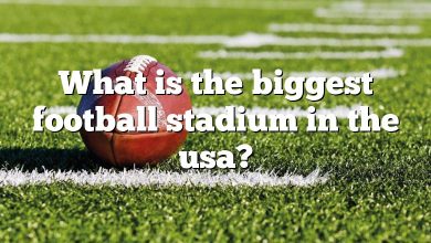 What is the biggest football stadium in the usa?