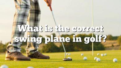 What is the correct swing plane in golf?