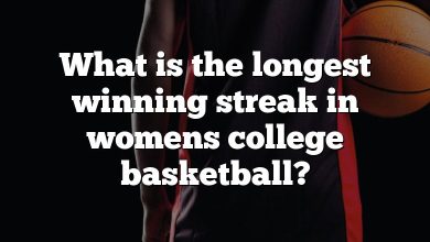 What is the longest winning streak in womens college basketball?