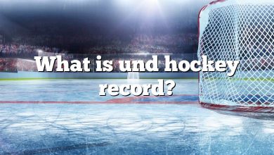 What is und hockey record?