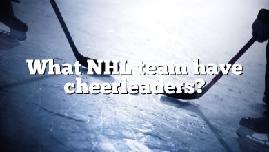 What NHL team have cheerleaders?