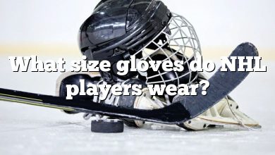 What size gloves do NHL players wear?