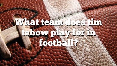 What team does tim tebow play for in football?