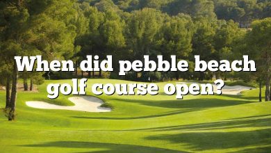 When did pebble beach golf course open?