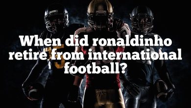 When did ronaldinho retire from international football?