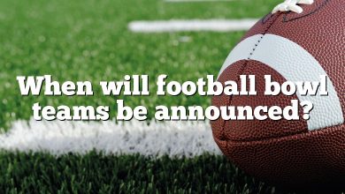 When will football bowl teams be announced?