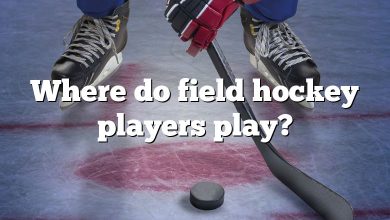 Where do field hockey players play?