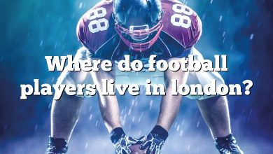 Where do football players live in london?