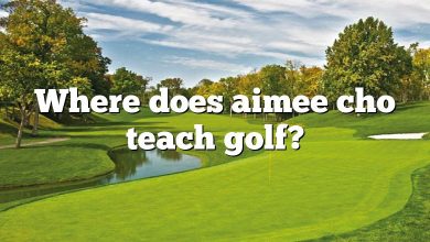 Where does aimee cho teach golf?