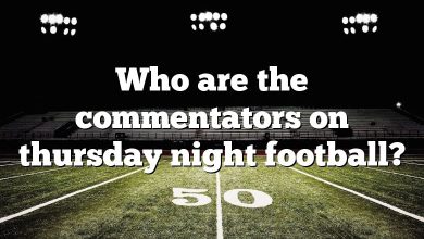 Who are the commentators on thursday night football?