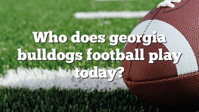 Who does georgia bulldogs football play today?