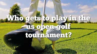 Who gets to play in the us open golf tournament?