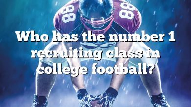 Who has the number 1 recruiting class in college football?