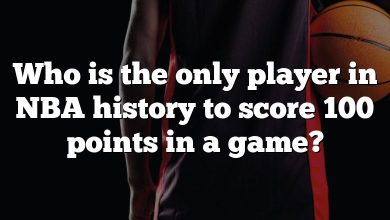Who is the only player in NBA history to score 100 points in a game?