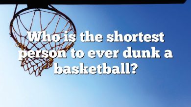 Who is the shortest person to ever dunk a basketball?