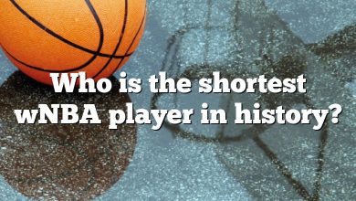 Who is the shortest wNBA player in history?