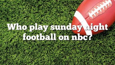 Who play sunday night football on nbc?