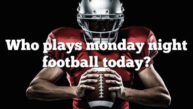 Who plays monday night football today?