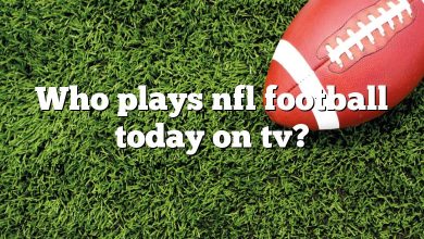 Who plays nfl football today on tv?