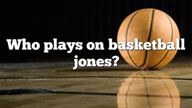 Who plays on basketball jones?