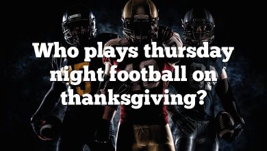 Who plays thursday night football on thanksgiving?