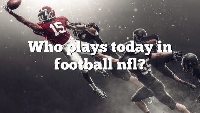 Who plays today in football nfl?