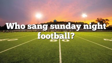 Who sang sunday night football?