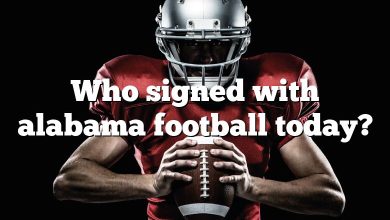 Who signed with alabama football today?