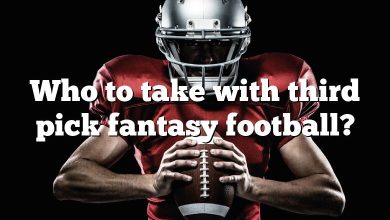 Who to take with third pick fantasy football?