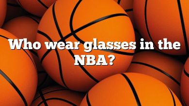 Who wear glasses in the NBA?
