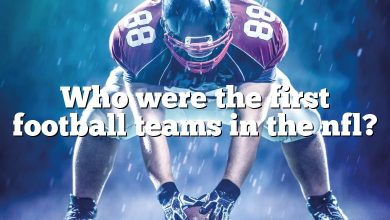 Who were the first football teams in the nfl?