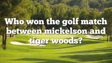 Who won the golf match between mickelson and tiger woods?